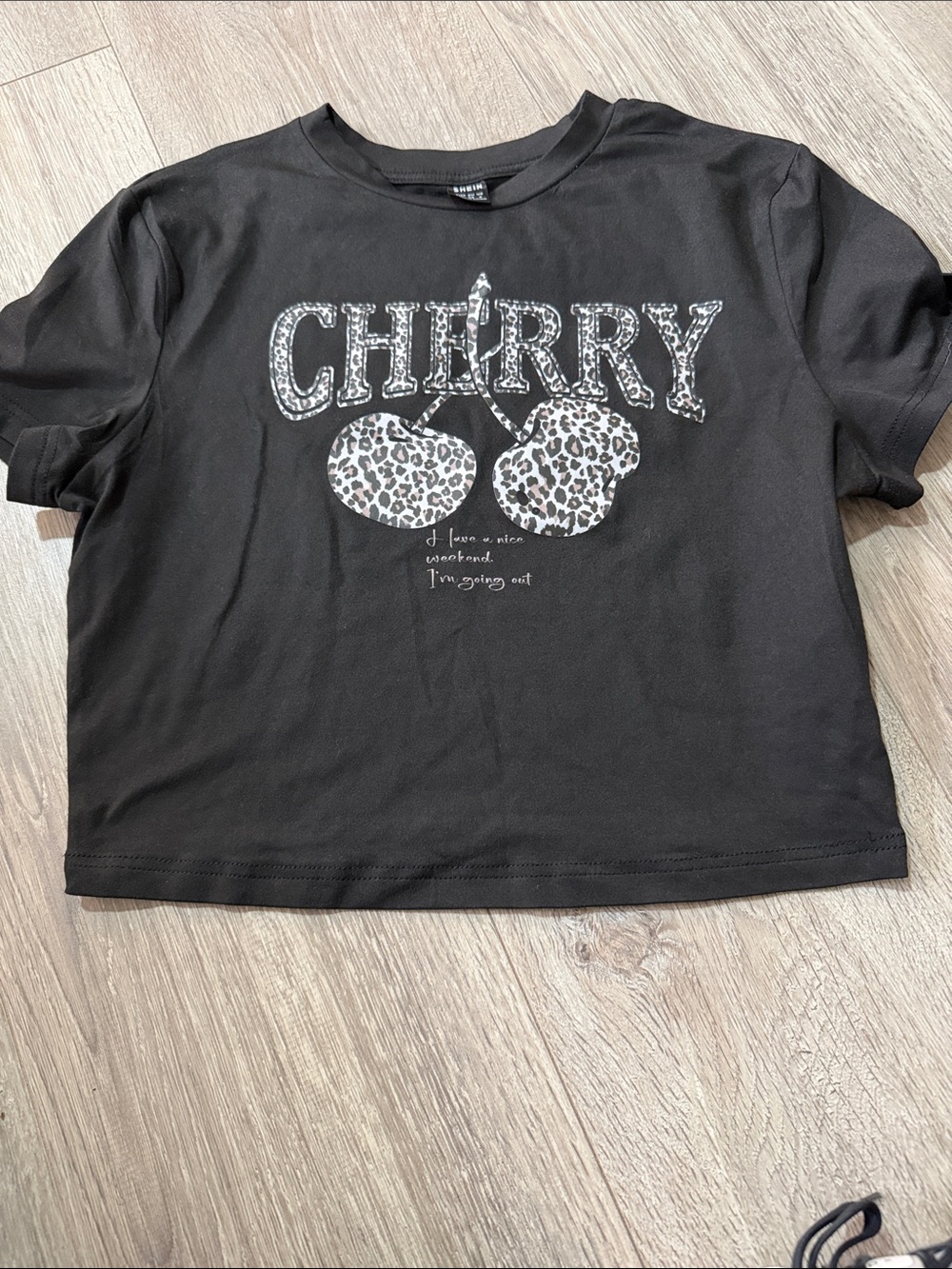 SHEIN Black Cherry Leopard Graphic Crop Tee